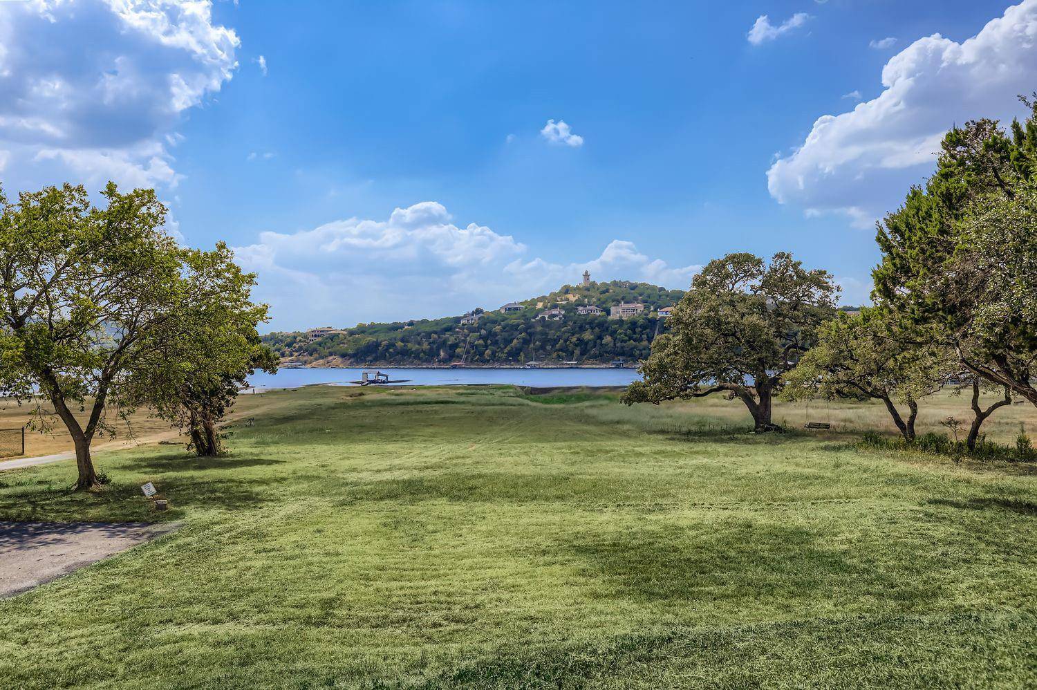 17307 E Darleen DR, Leander, TX 78641