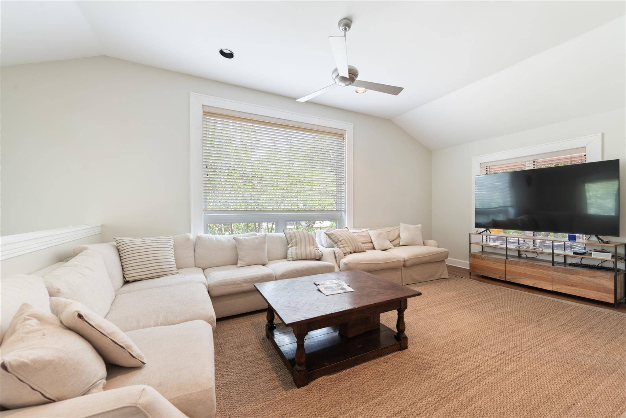 3401 Clearview DR, Austin, TX 78703