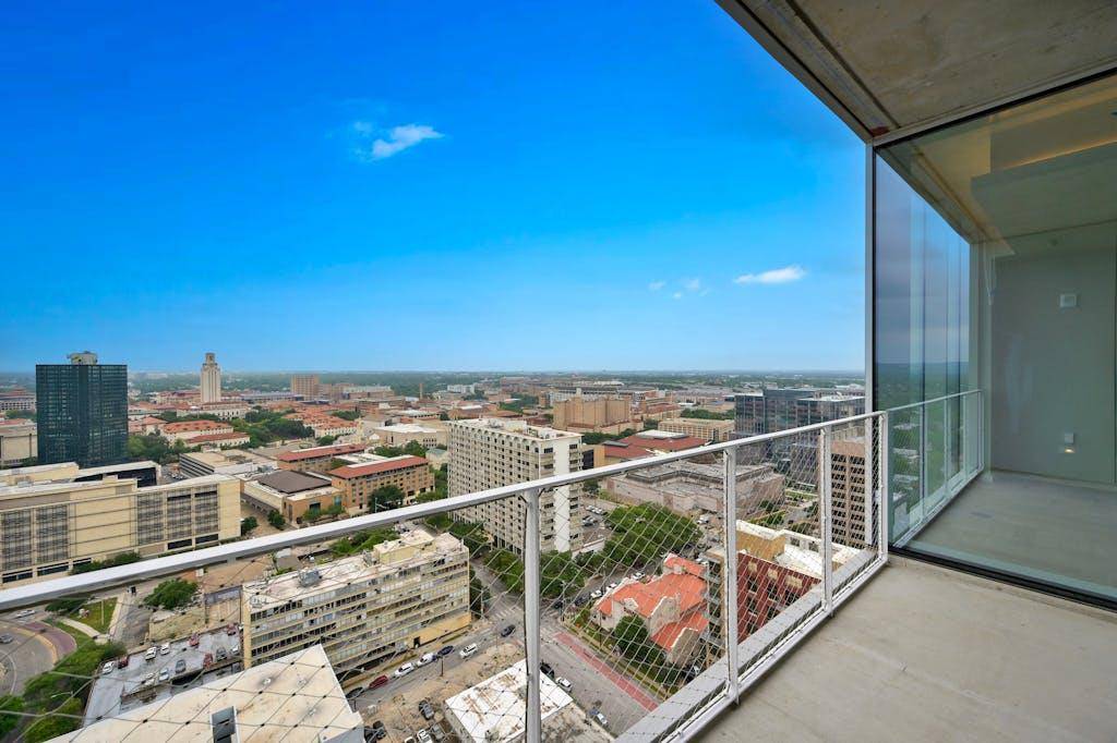 313 W 17th ST #2702, Austin, TX 78701