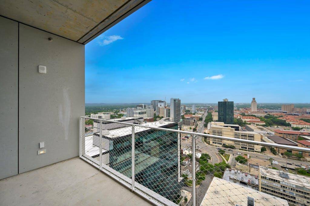 313 W 17th ST #2702, Austin, TX 78701