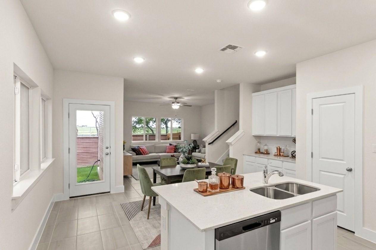 134 Whinny WAY, Georgetown, TX 78626