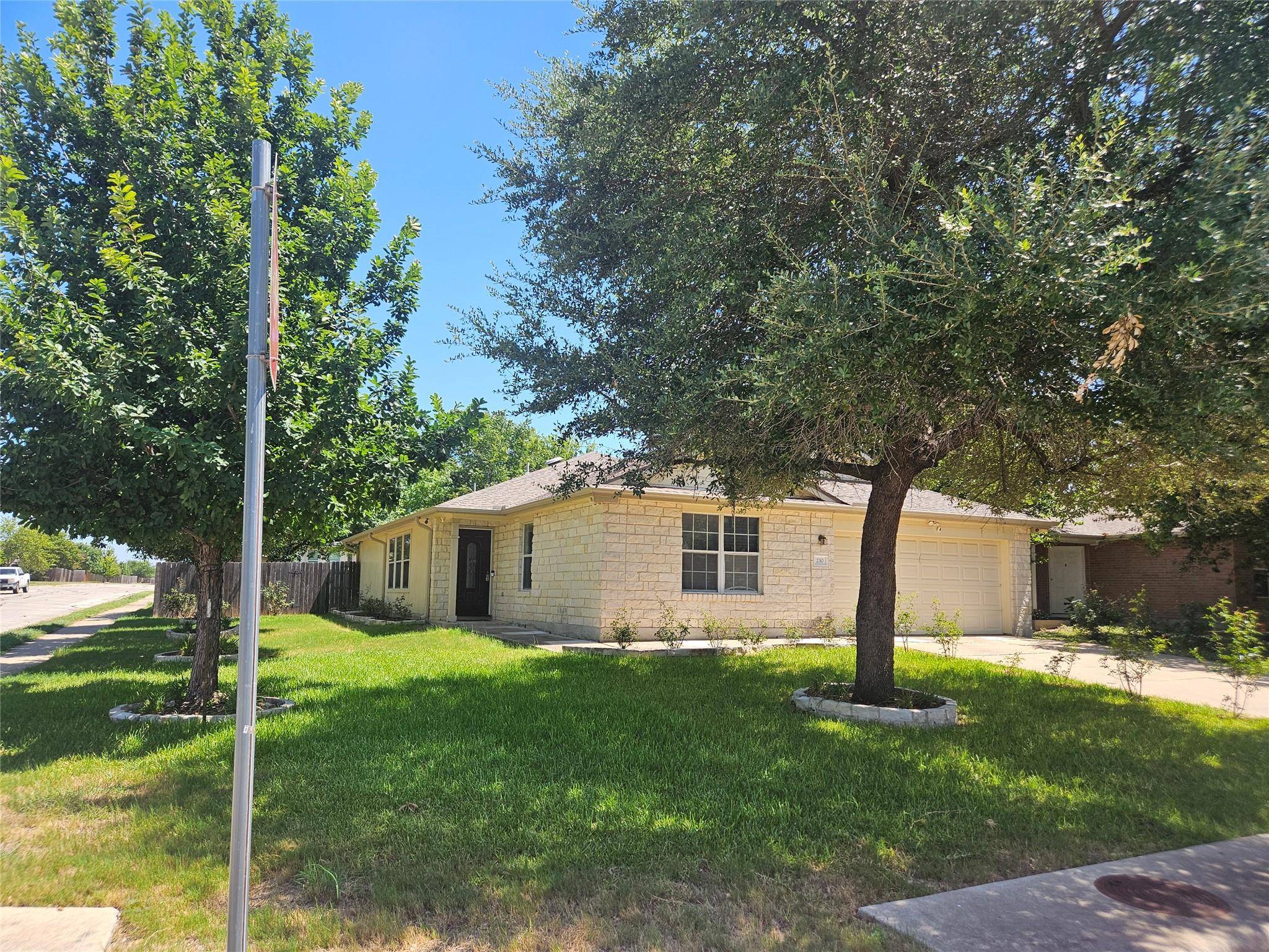 230 Rinehardt ST, Hutto, TX 78634