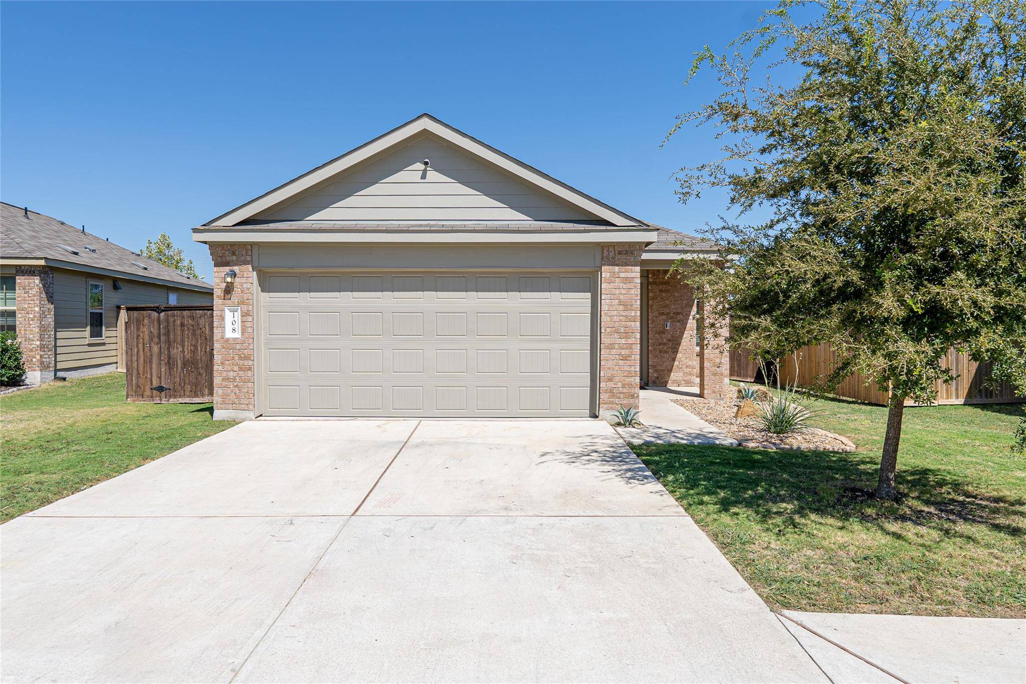 108 Circle WAY, Jarrell, TX 76537