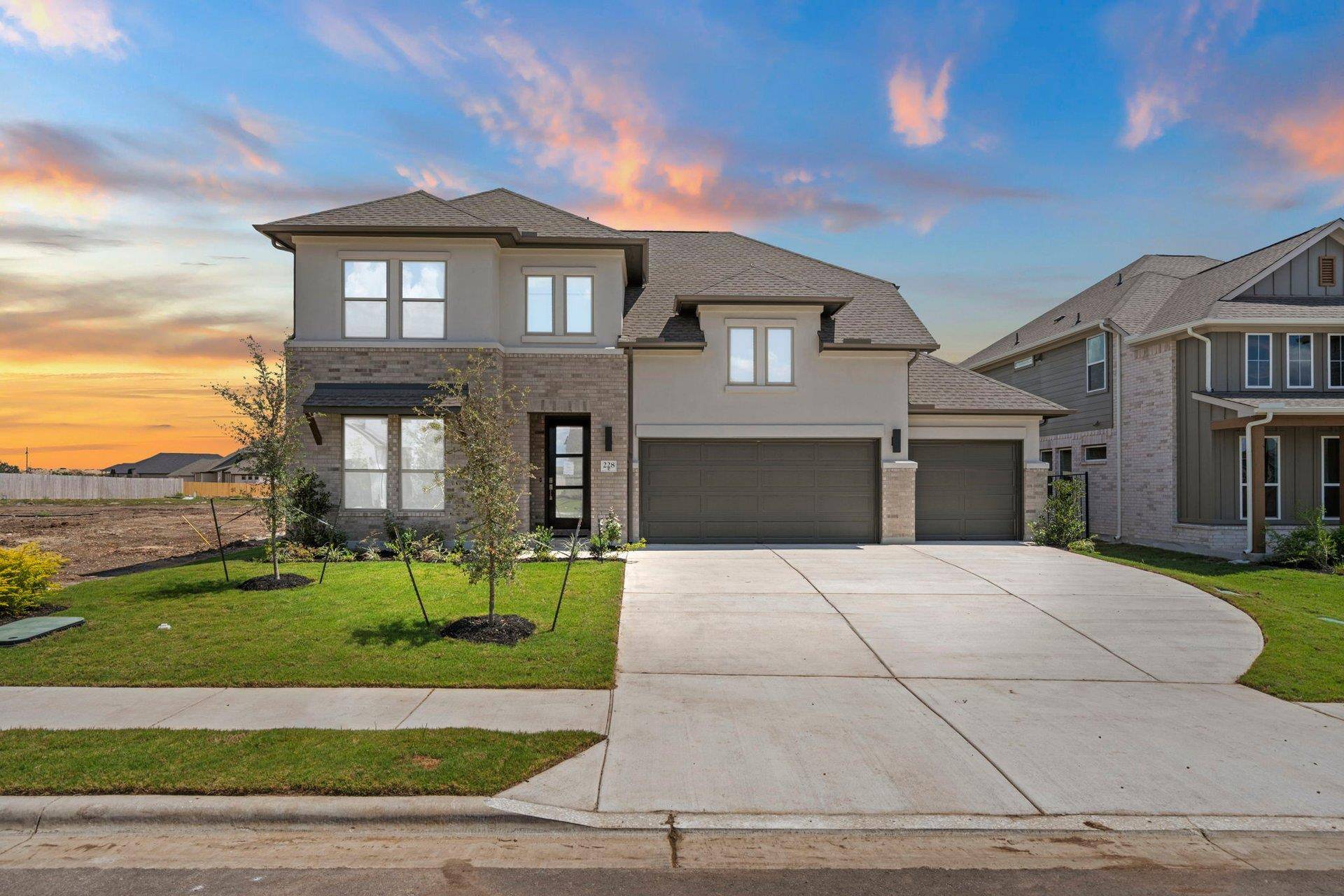228 Pacific Grove CIR, Liberty Hill, TX 78642