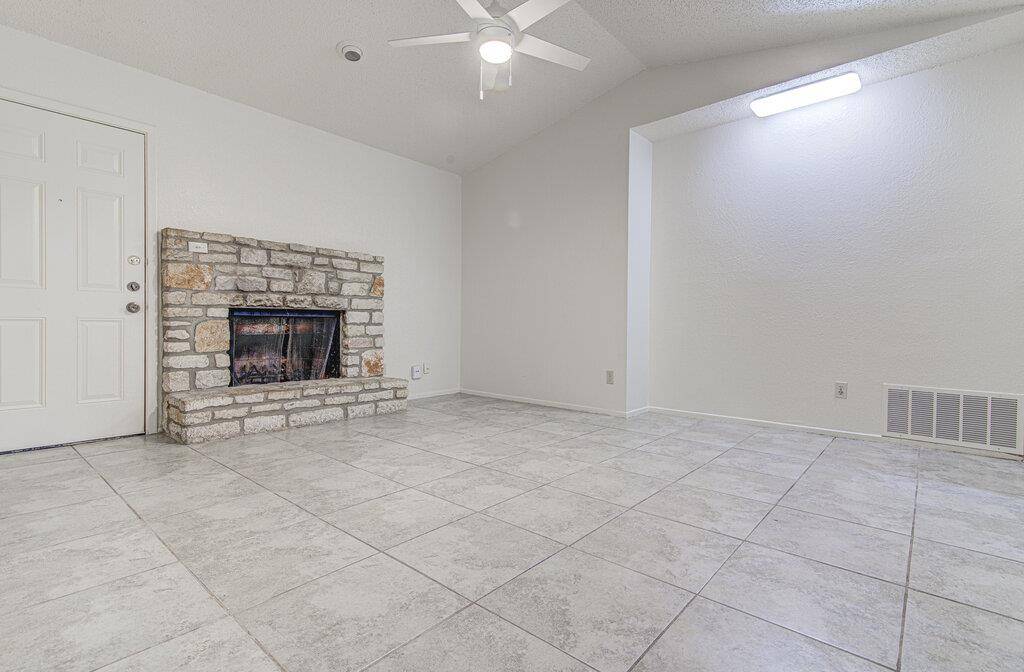 824 King Albert ST #A, Austin, TX 78745