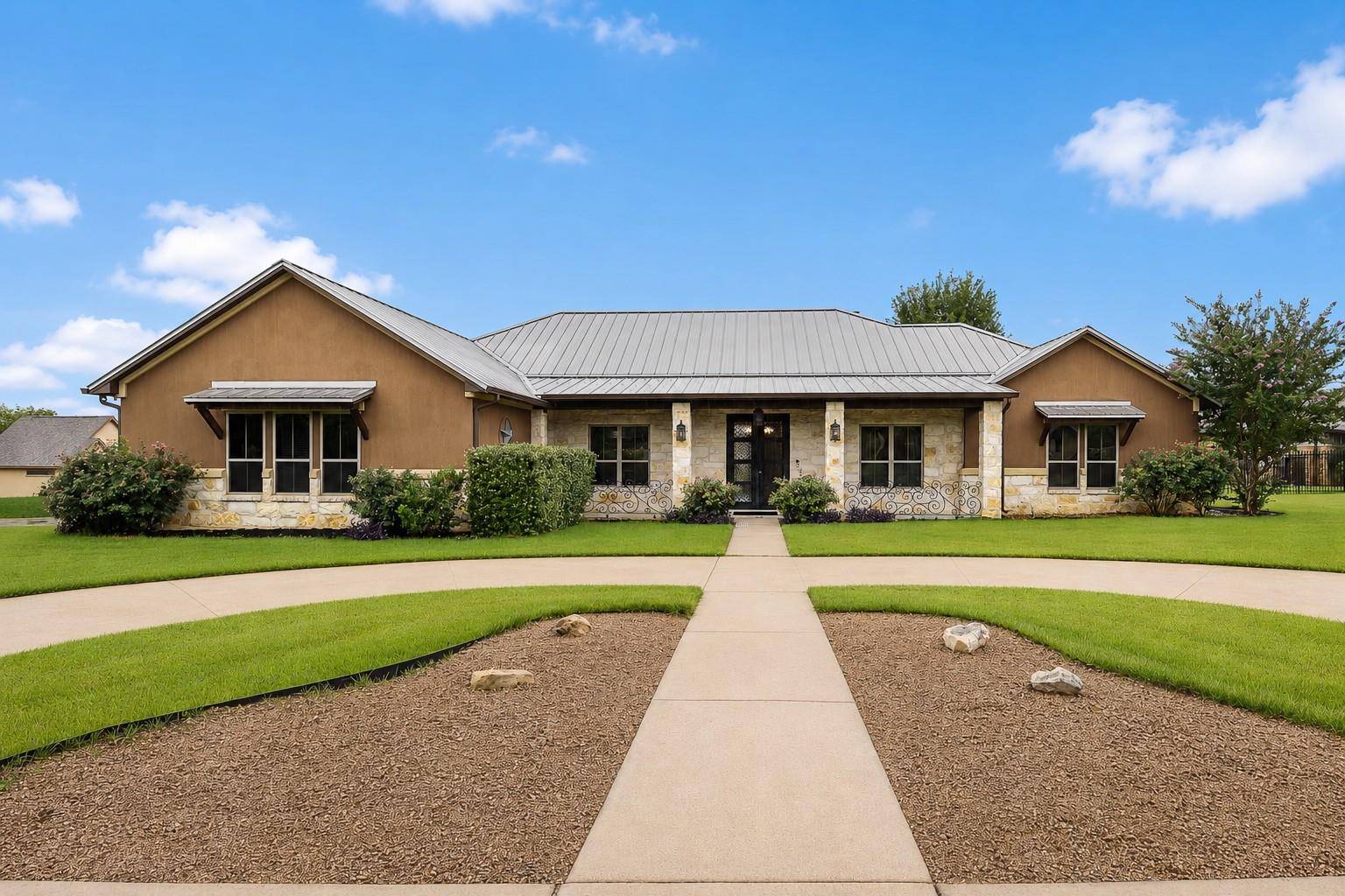 201 Eagle Valley LN, Liberty Hill, TX 78642