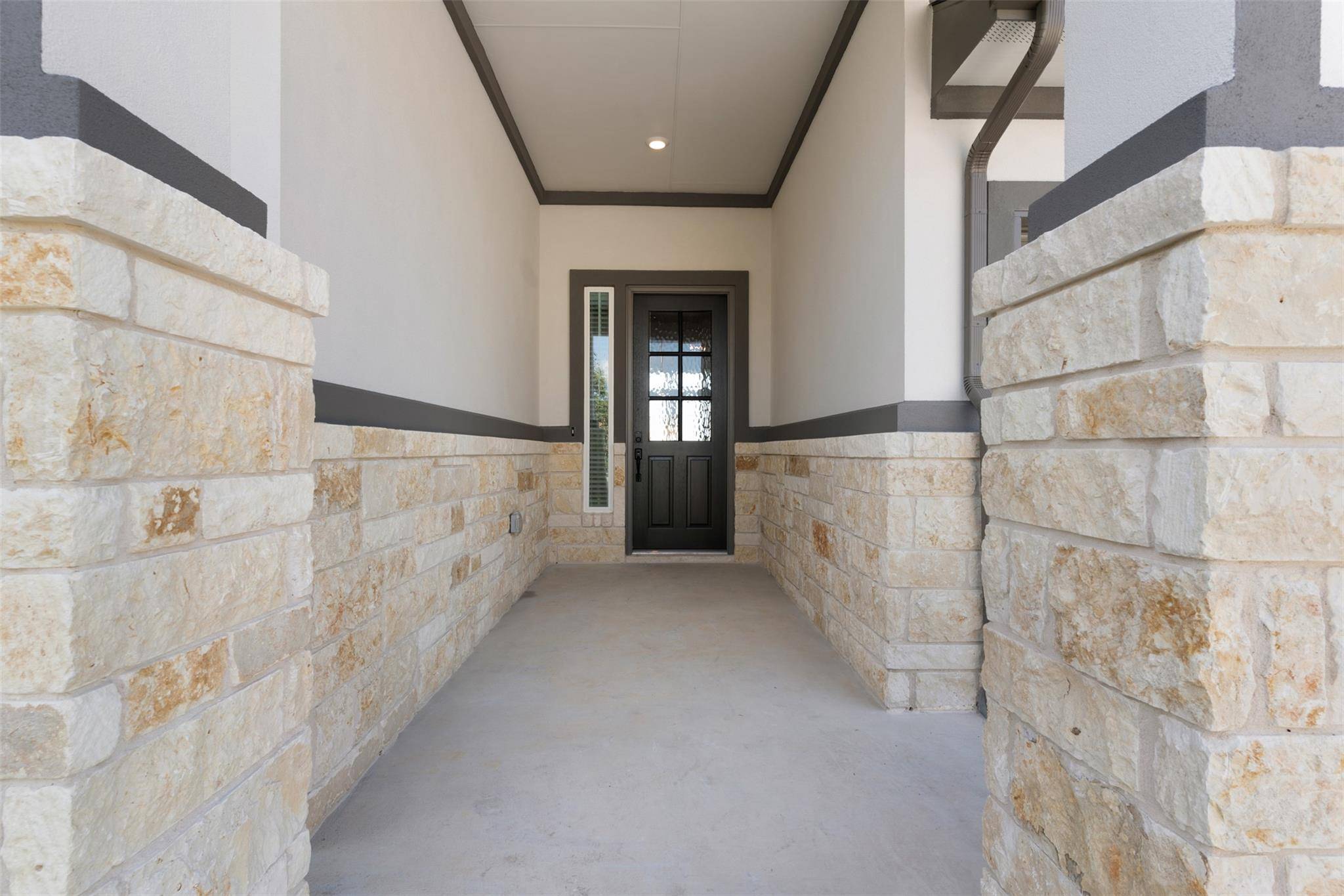 209 West Faulkner ST, Liberty Hill, TX 78642