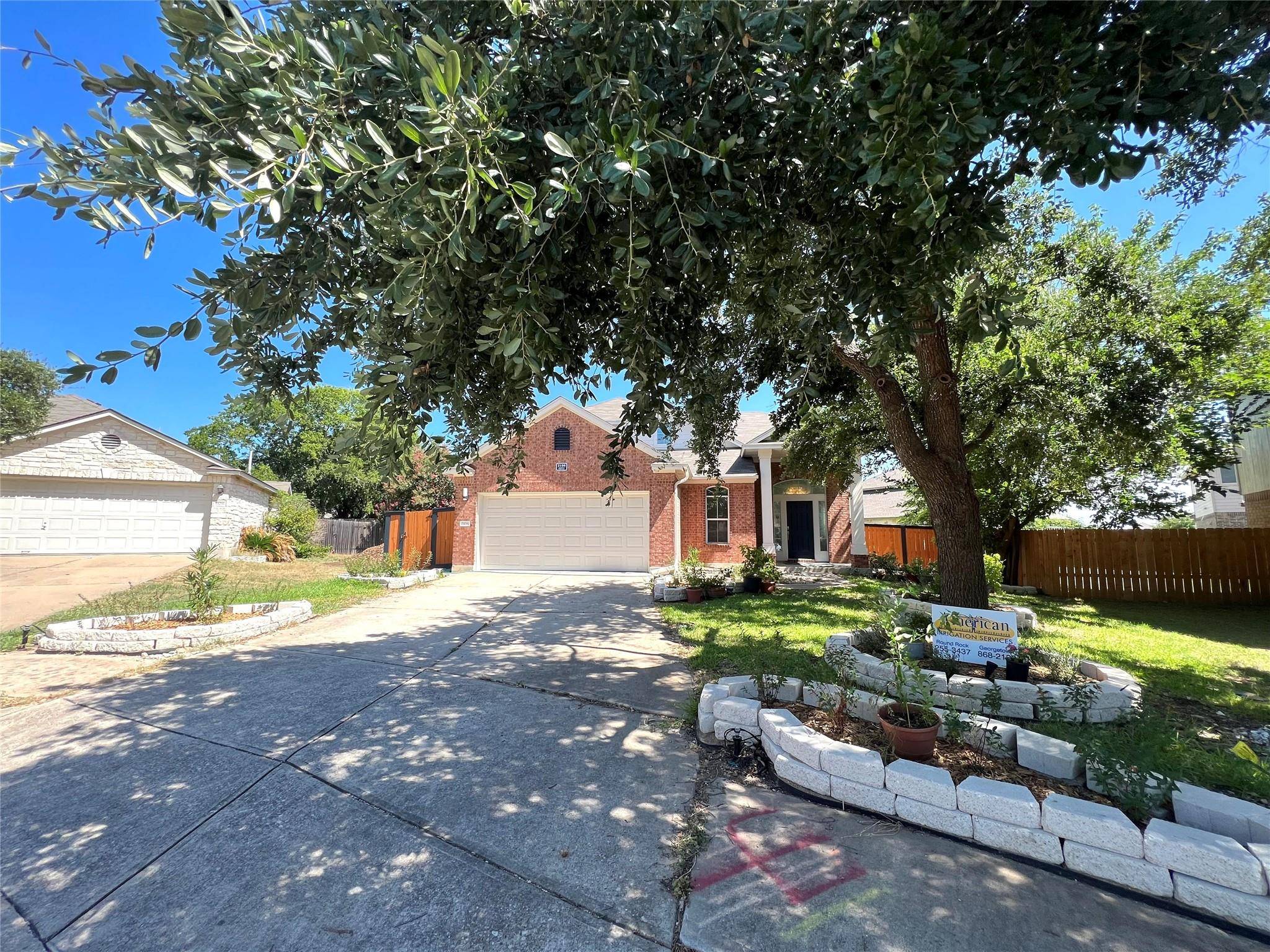 2106 Huxley LN, Round Rock, TX 78664