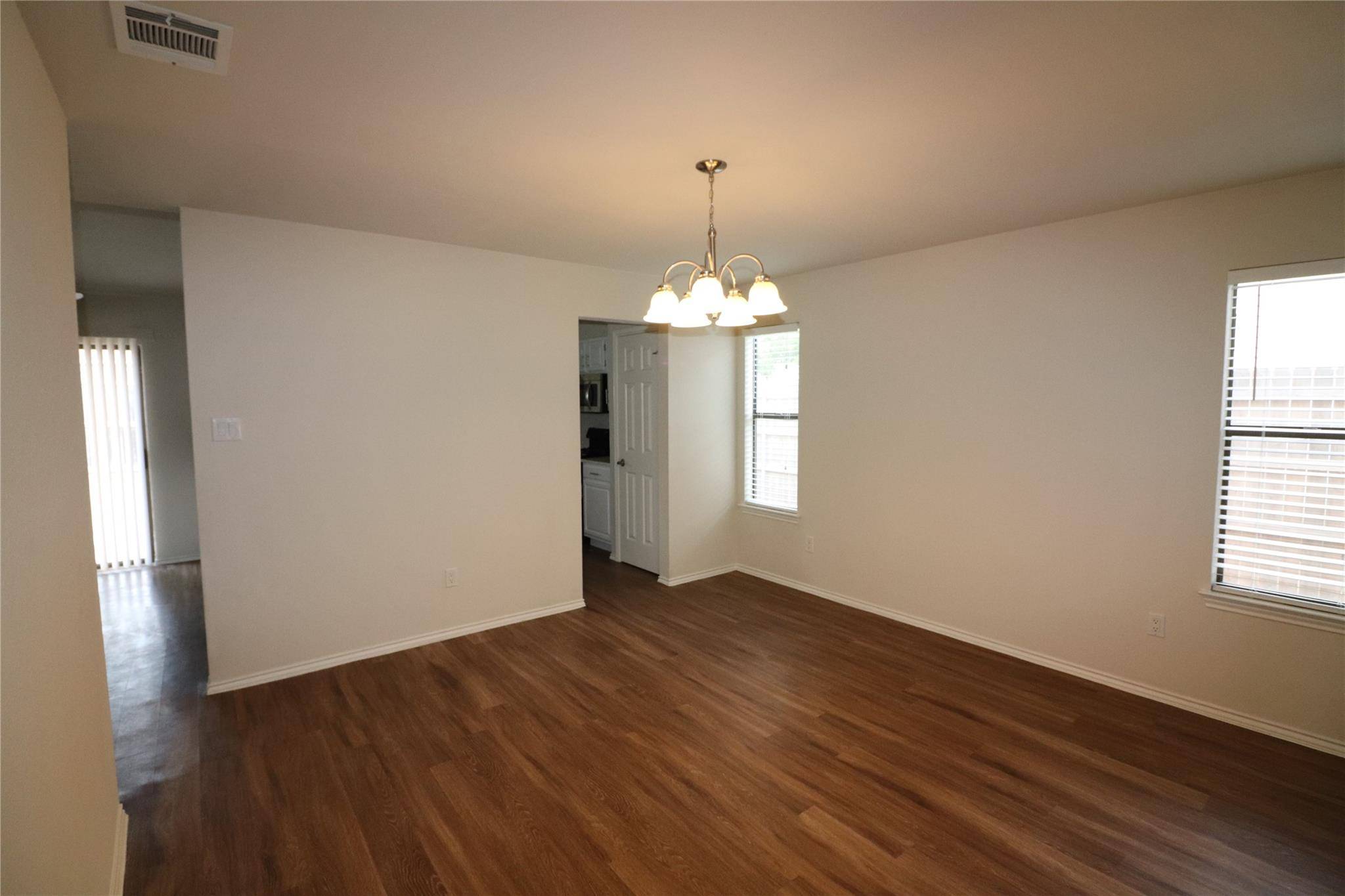 6606 Shiner ST, Austin, TX 78729