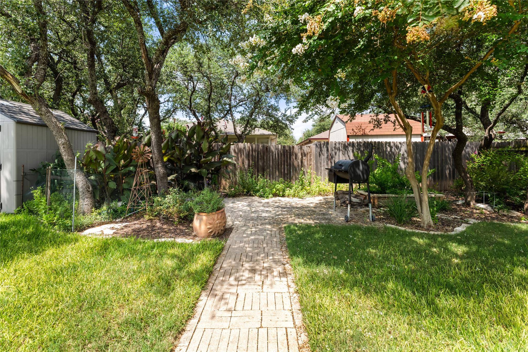 3555 Rock Shelf LN, Round Rock, TX 78681