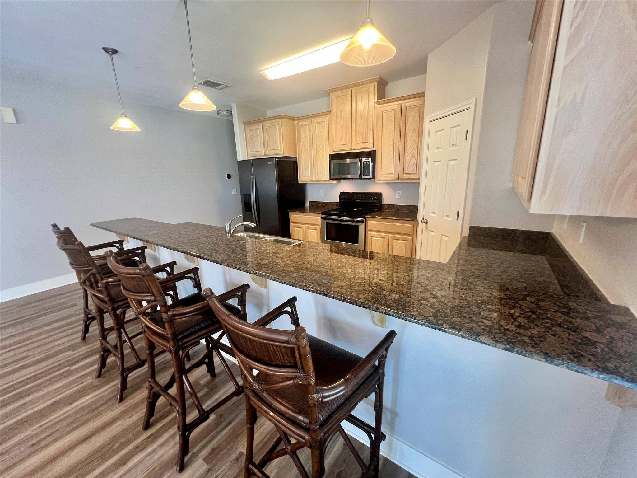 105 Pelican ST, Port O'connor, TX 77982
