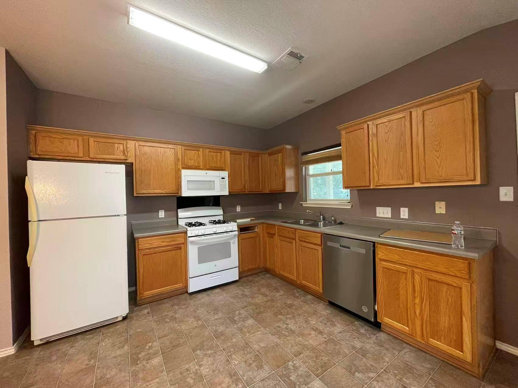 2416 SOCORRO BND, Leander, TX 78641