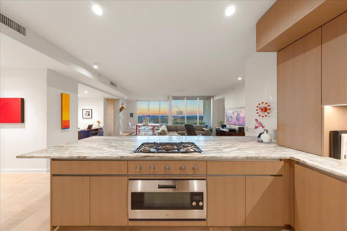 313 W 17th ST #1104, Austin, TX 78701