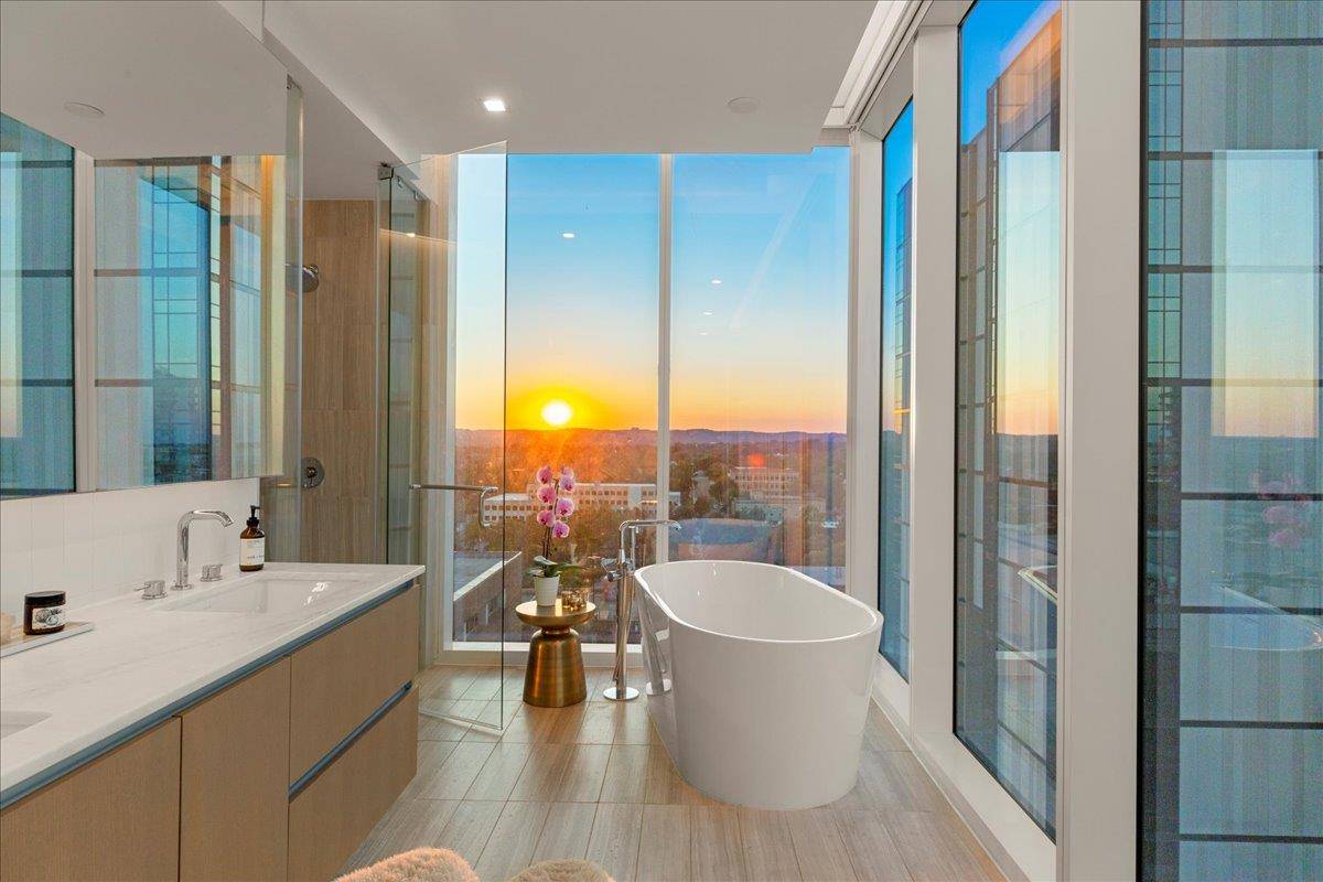 313 W 17th ST #1104, Austin, TX 78701