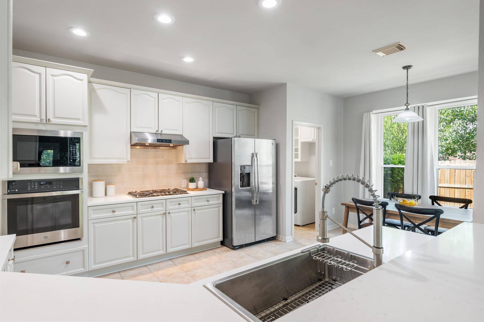 10808 Beachmont LN, Austin, TX 78739