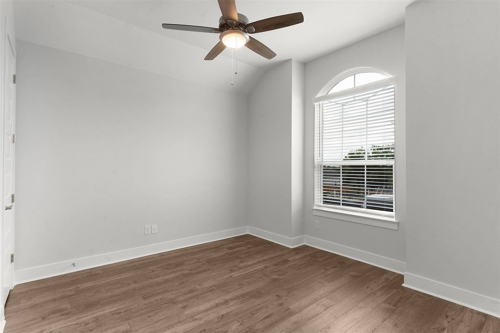 1129 Pansy TRL, Georgetown, TX 78628