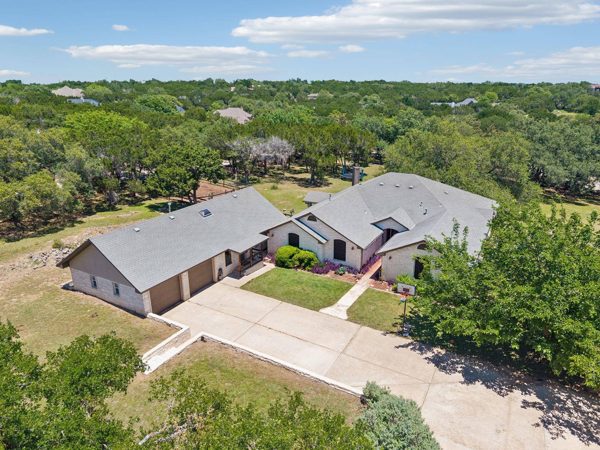 401 Twin Springs RD, Georgetown, TX 78633