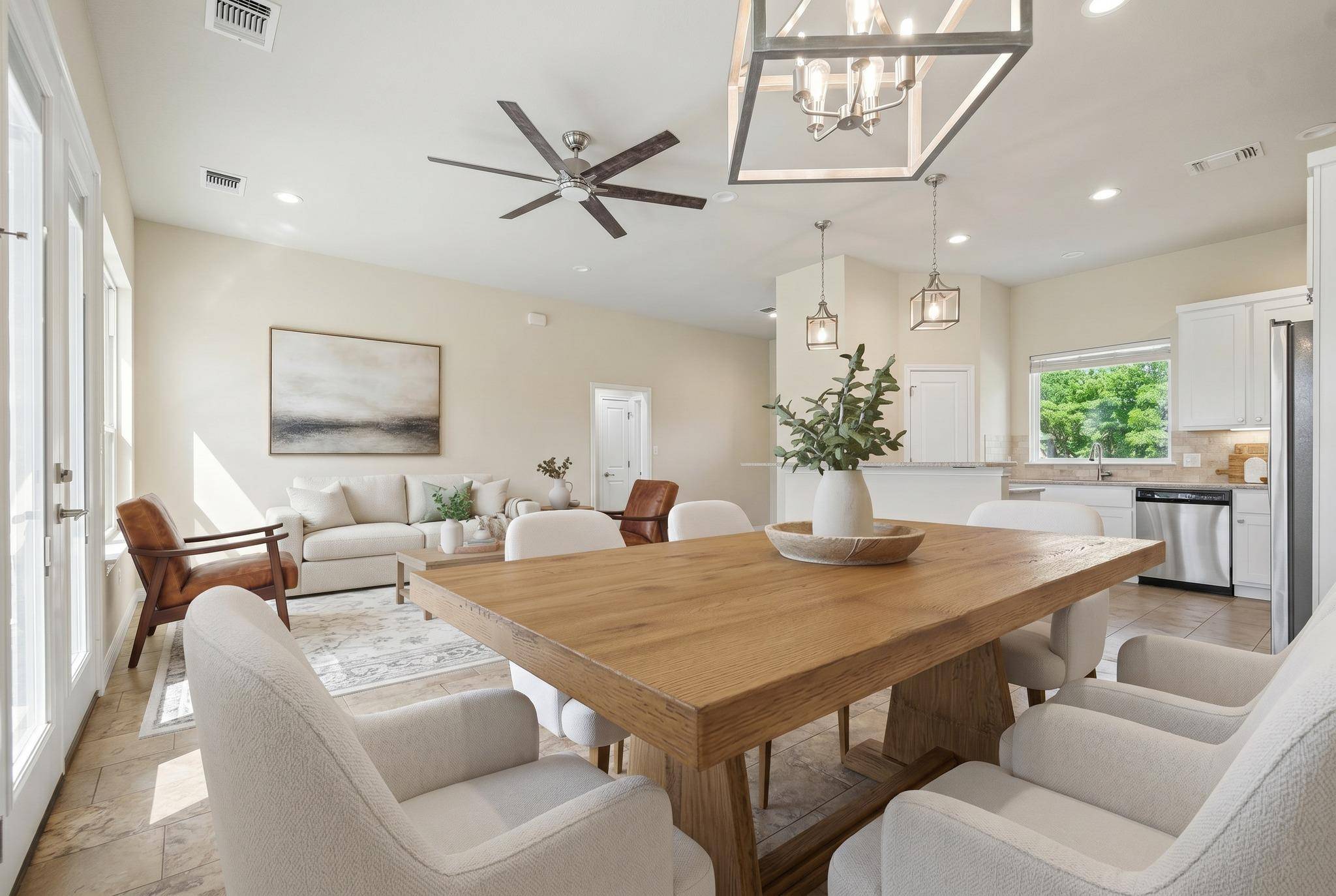 6 Round Bluff CIR, Wimberley, TX 78676