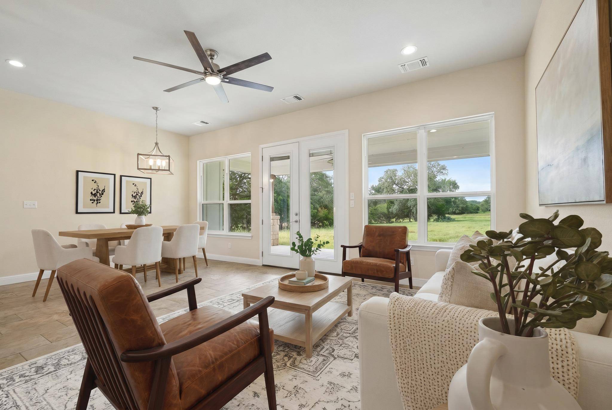 6 Round Bluff CIR, Wimberley, TX 78676