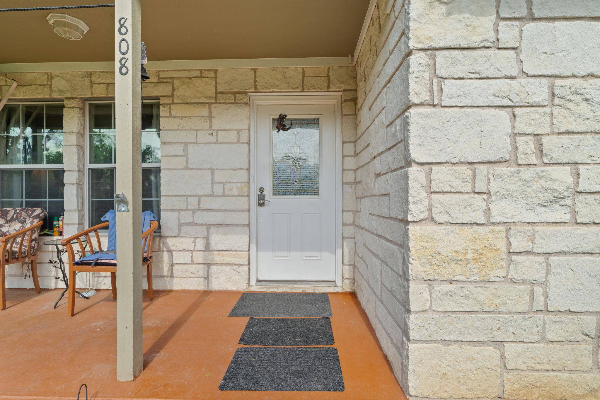 808 Pecan LN, Cottonwood Shores, TX 78657