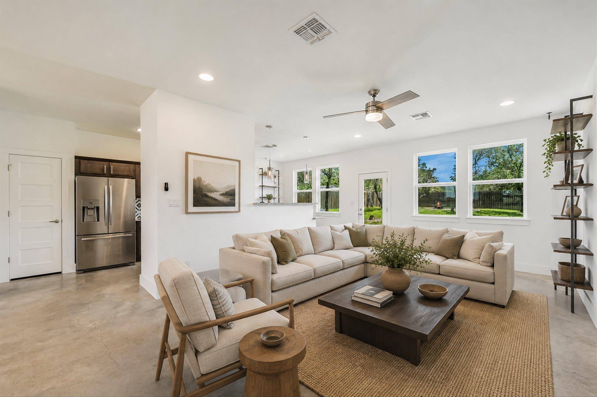 10201 Thomas LN, Dripping Springs, TX 78620