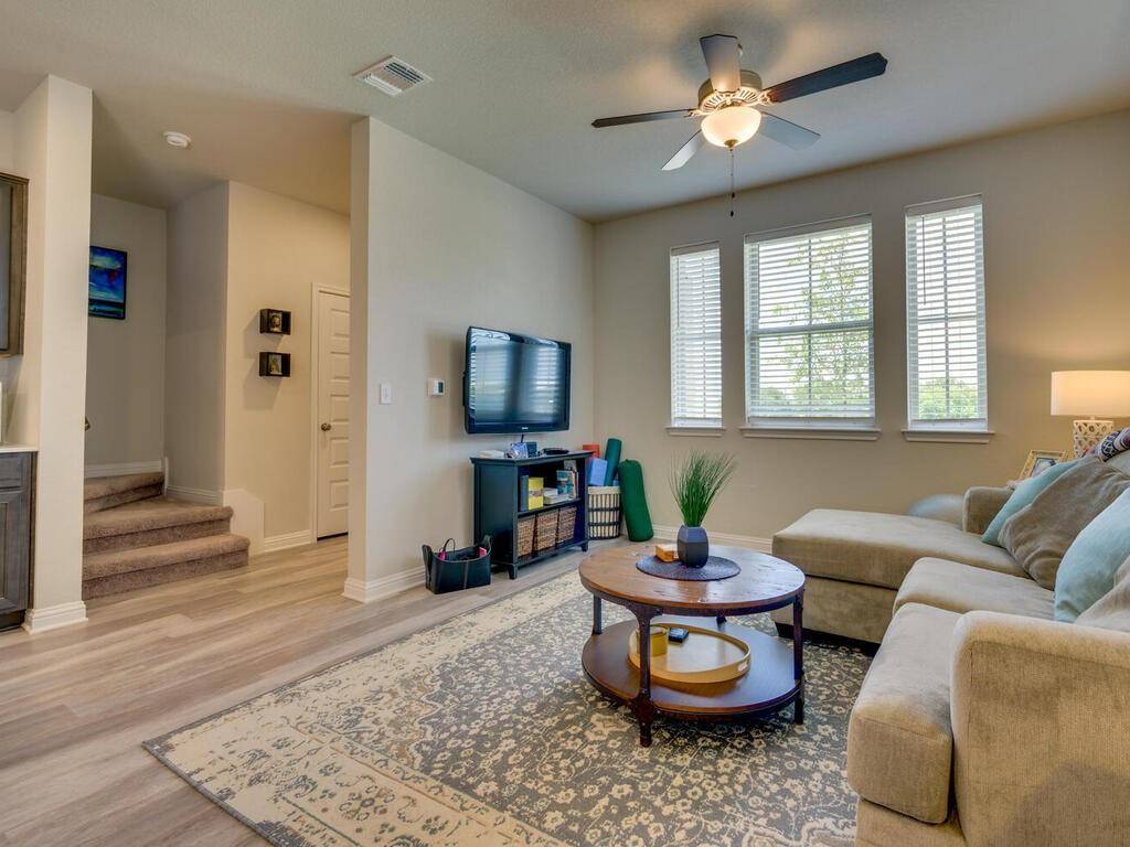 7702 Dylan DR, Austin, TX 78744