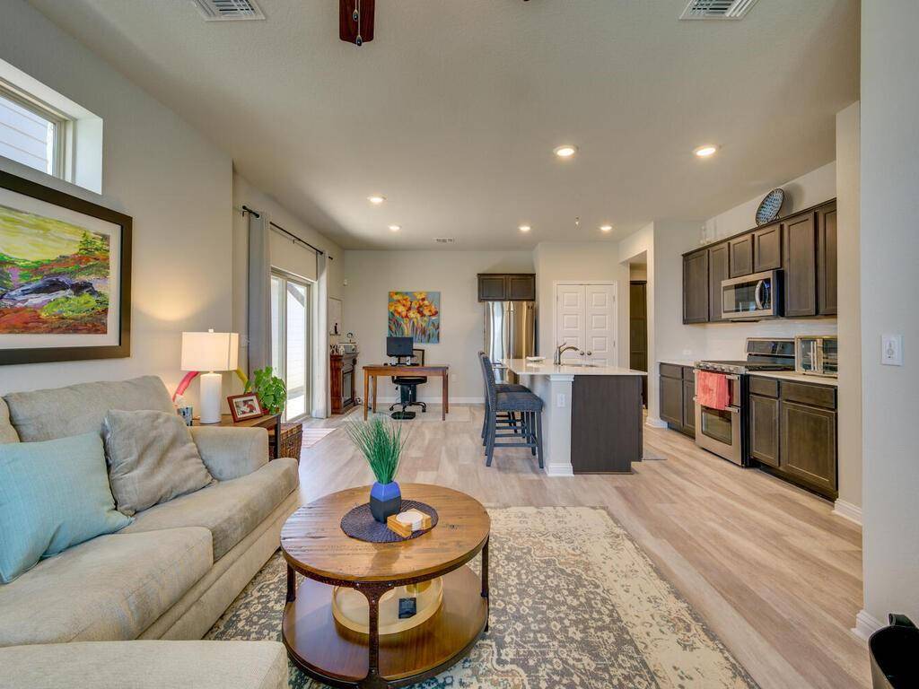 7702 Dylan DR, Austin, TX 78744