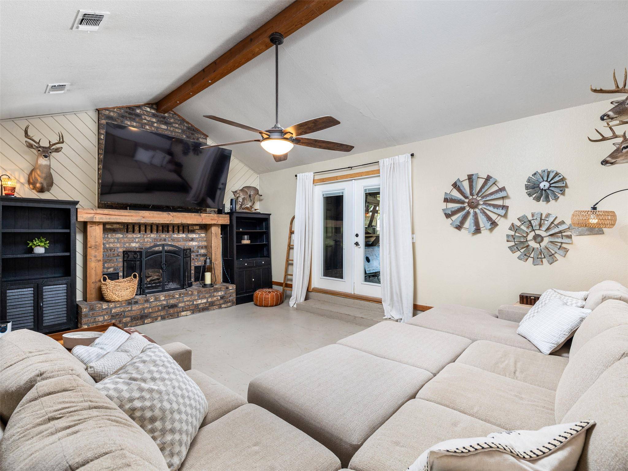 115 Wuensche, Thorndale, TX 76577