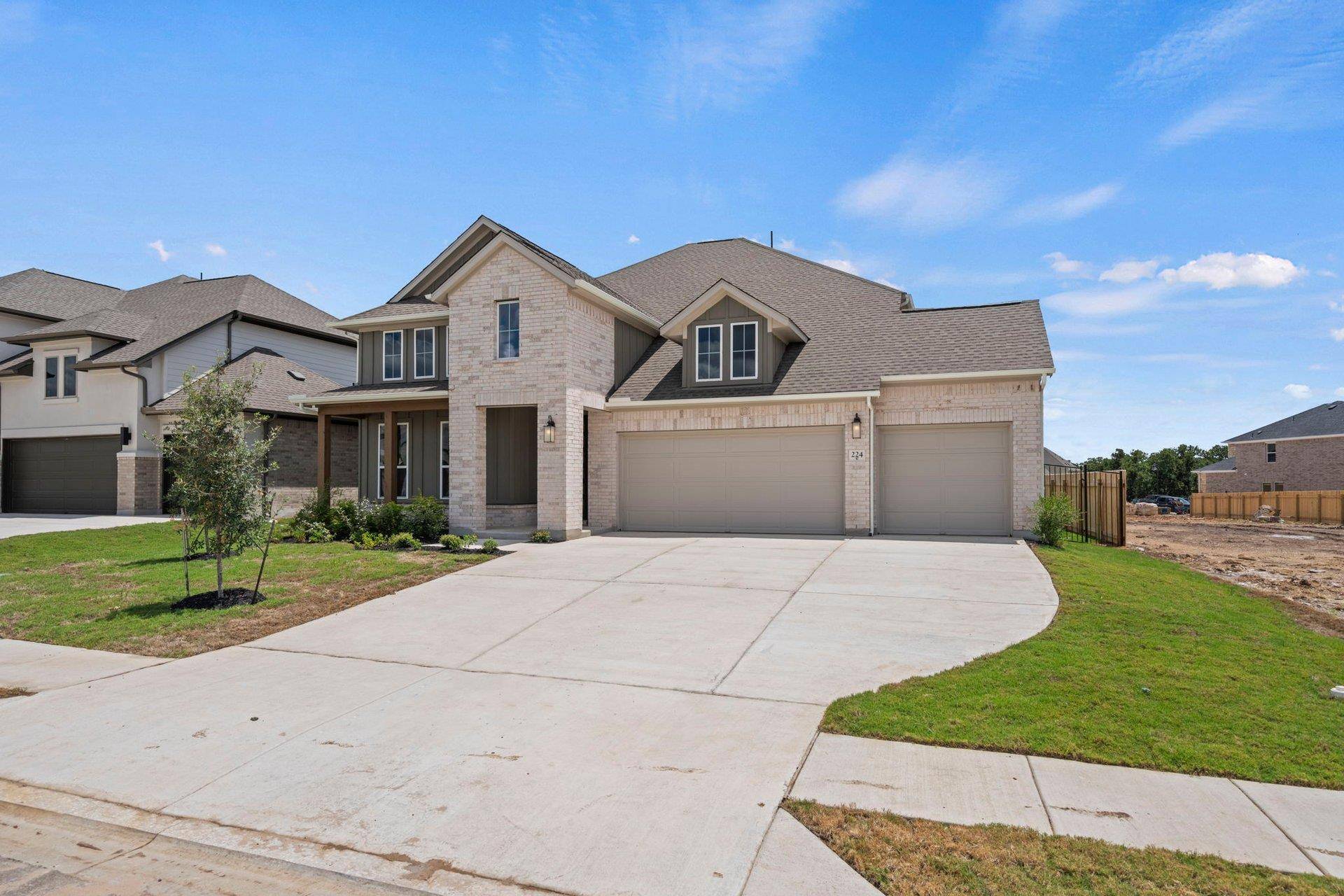 224 Pacific Grove CIR, Liberty Hill, TX 78642