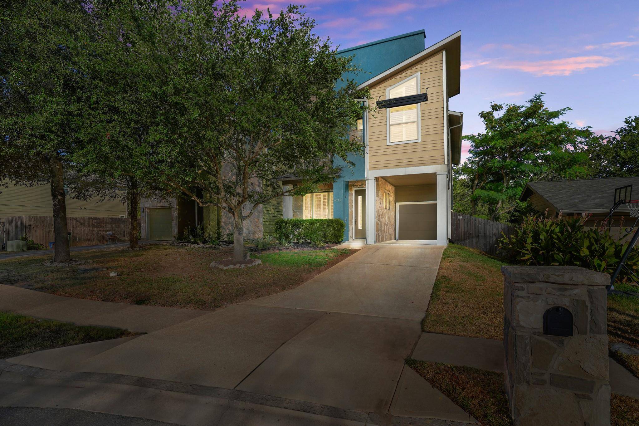 6712 Blarwood DR, Austin, TX 78745