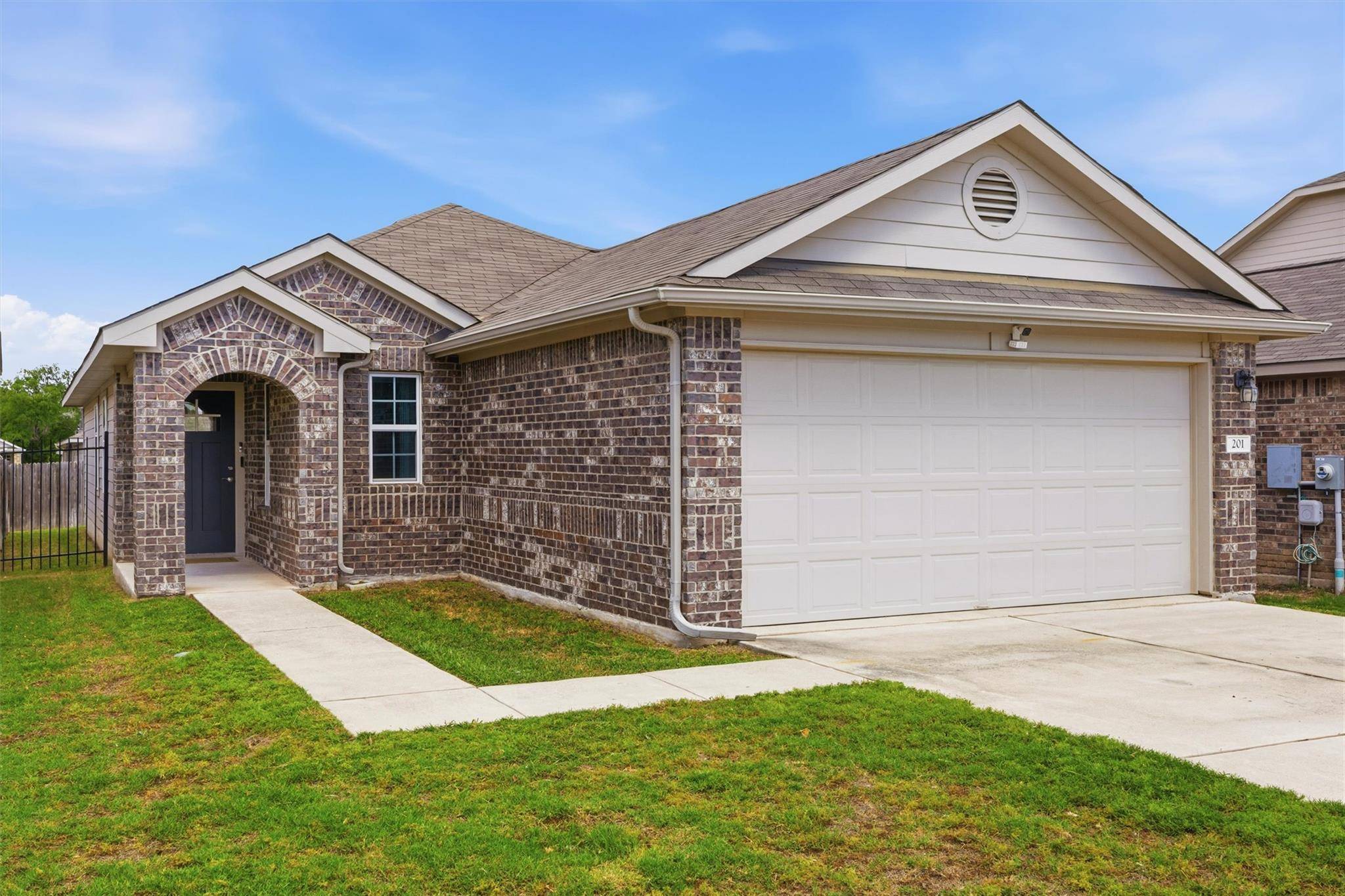 201 Yoakum ST, Leander, TX 78641