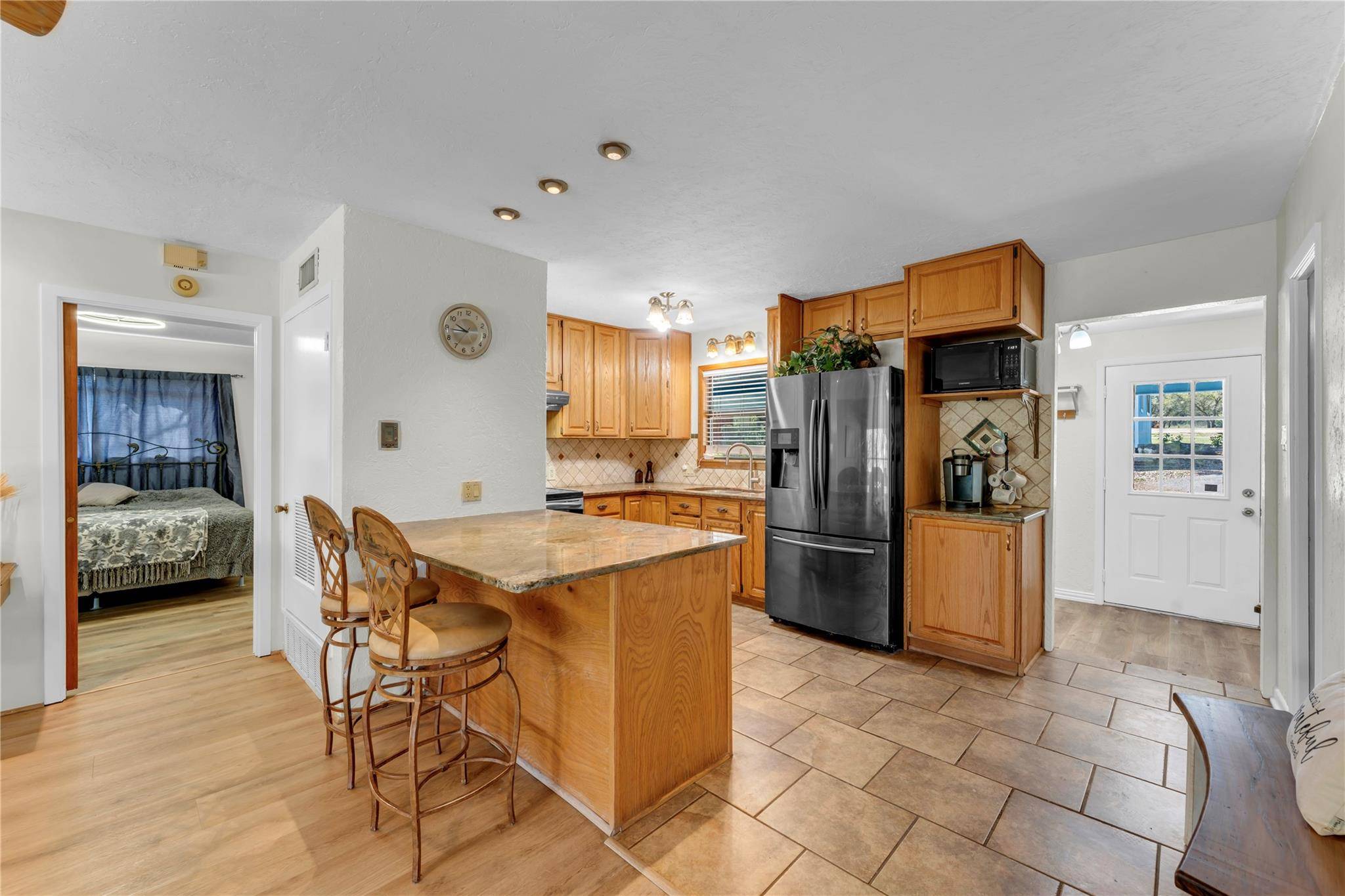 129 Ponderosa Point DR, Burnet, TX 78611