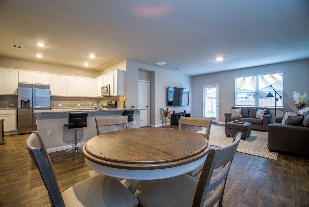 102 Rainmaker CV, Bastrop, TX 78602