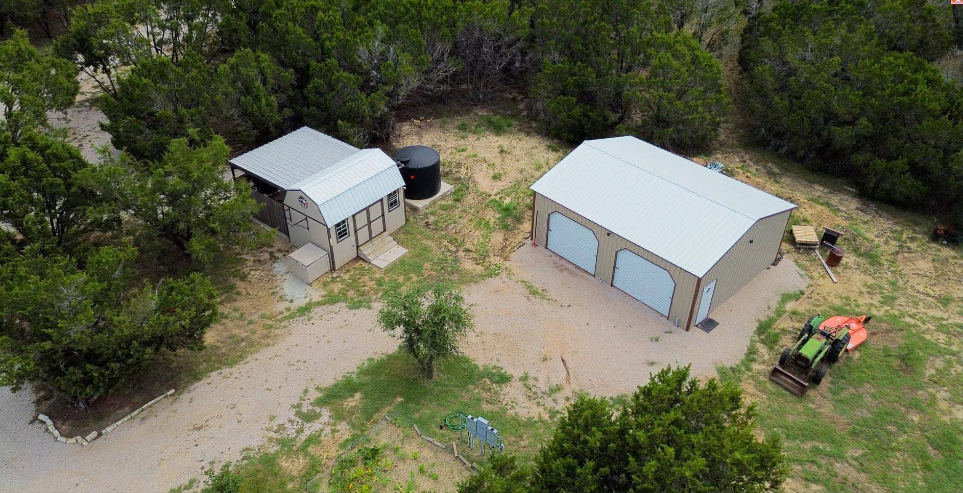 201 Brothers LN, Burnet, TX 78611