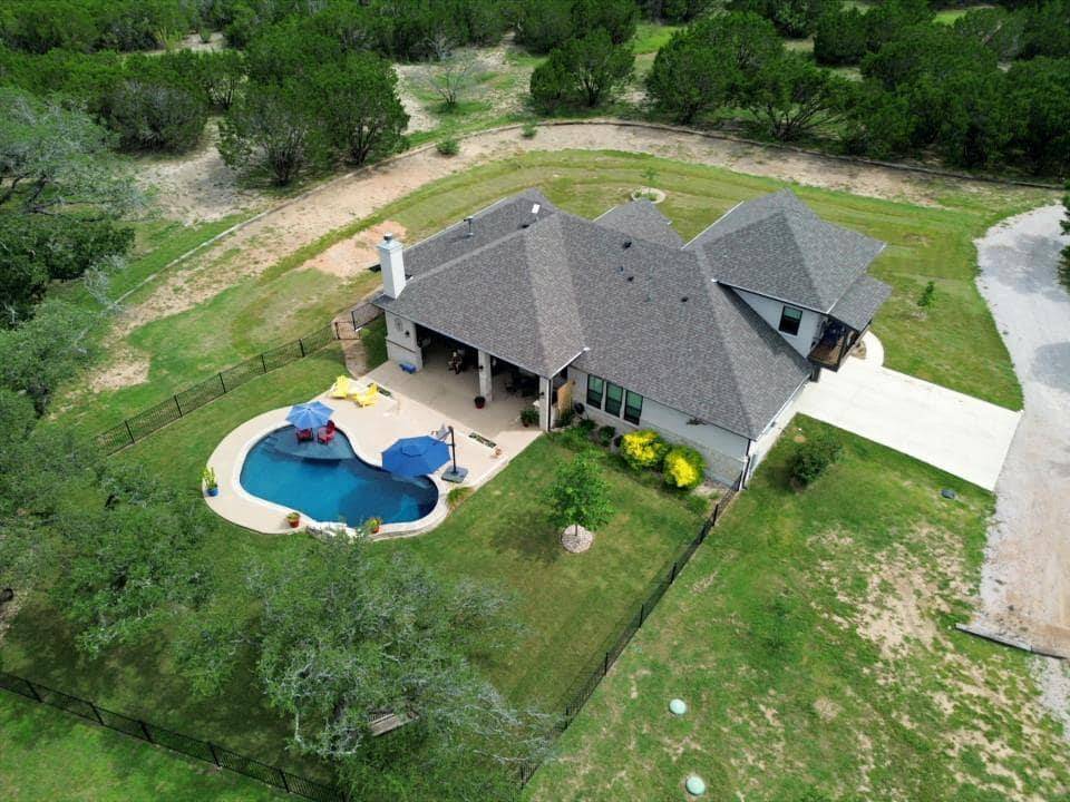 201 Brothers LN, Burnet, TX 78611
