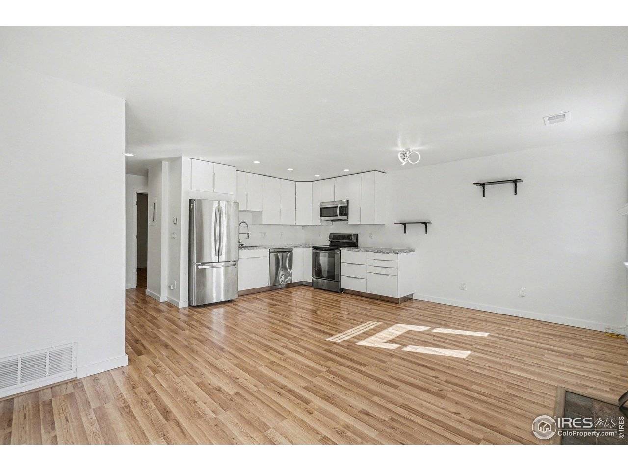 225 E 8th #F2, Longmont, CO 80504