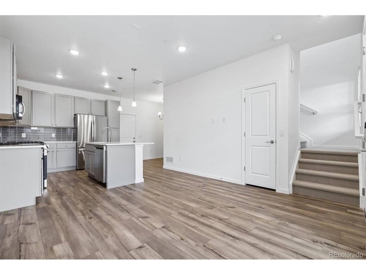 6690 Merseyside, Castle Pines, CO 80108