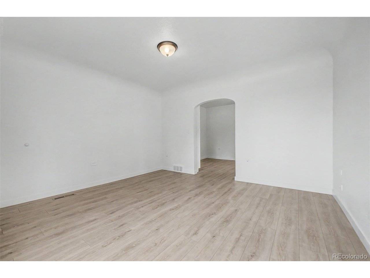 1555 N Monroe, Loveland, CO 80538