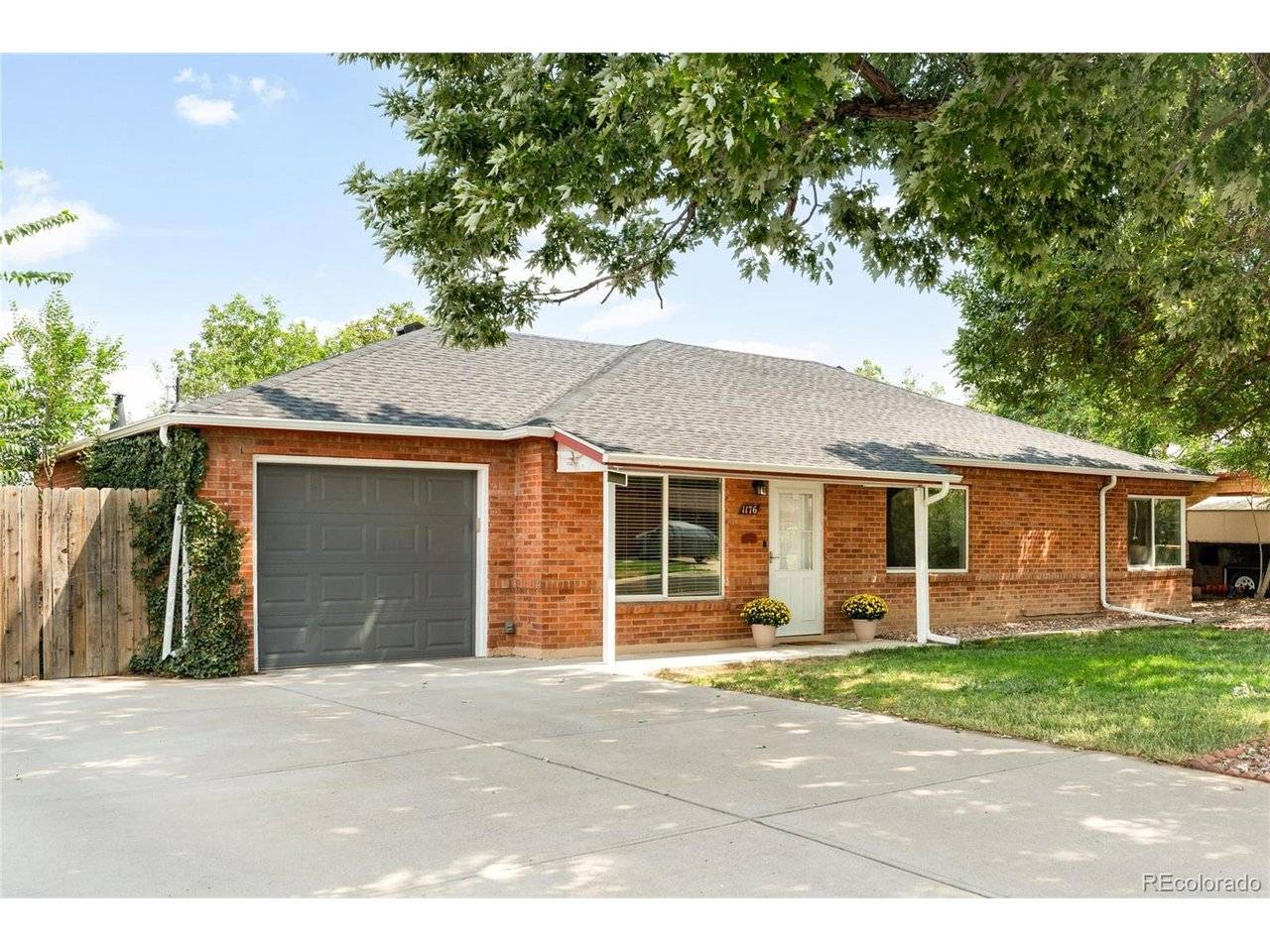 1176 Tucson, Aurora, CO 80011