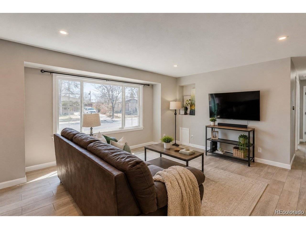 6733 S Ash, Littleton, CO 80122