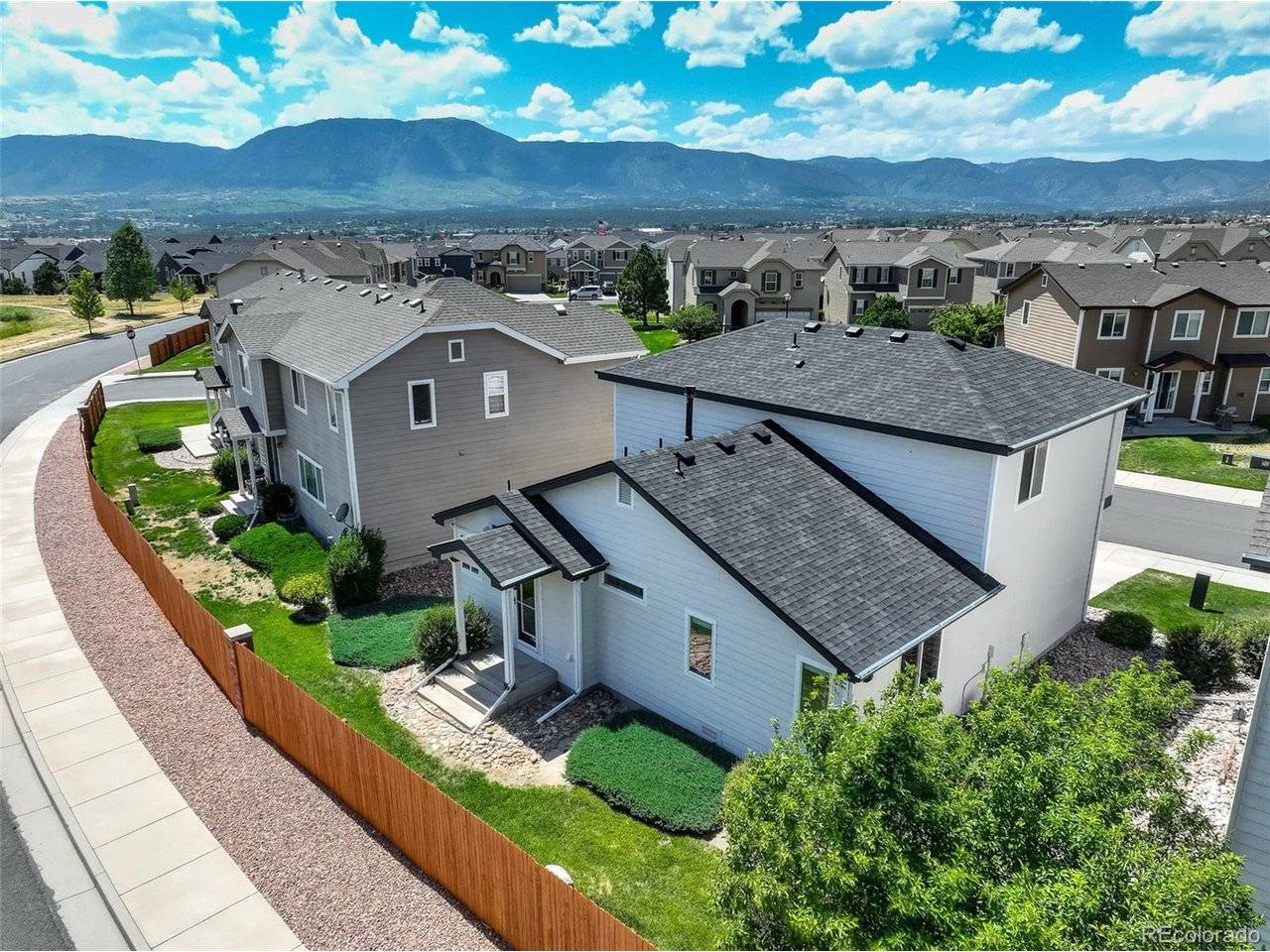 1363 Yellow Granite, Monument, CO 80132