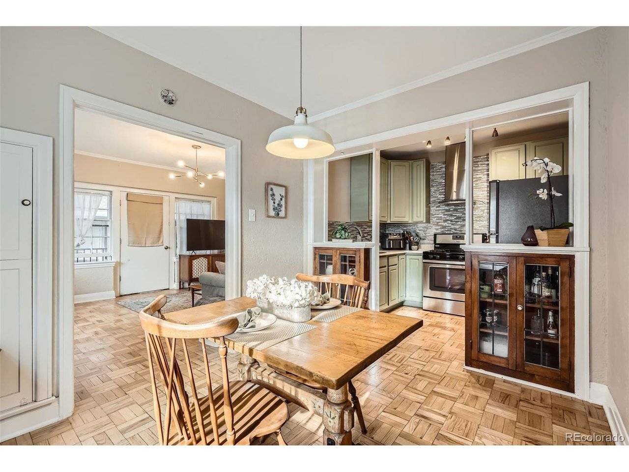 963 N Logan #11, Denver, CO 80203