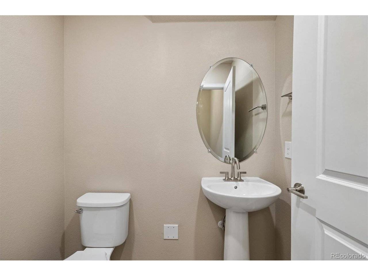 6710 Merseyside, Castle Pines, CO 80108