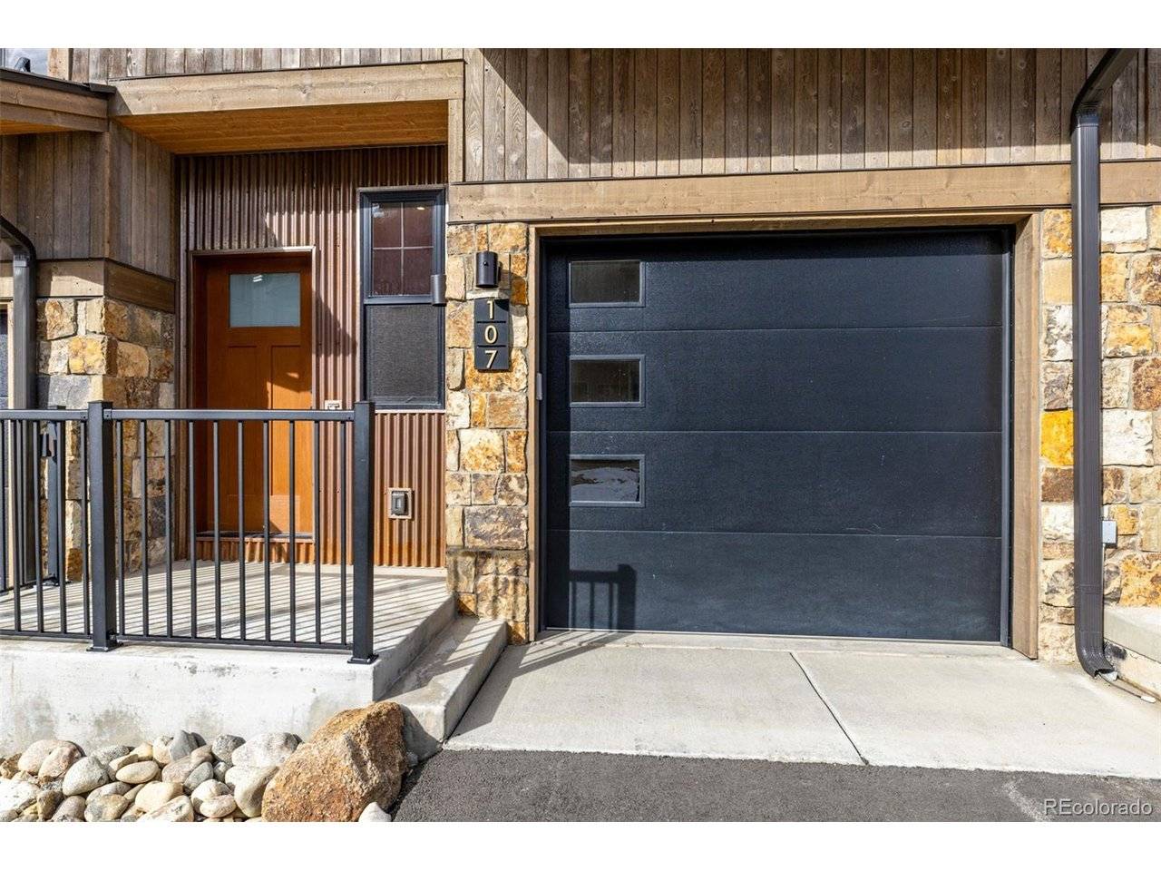 107 Saddle Mountain Camp, Granby, CO 80446