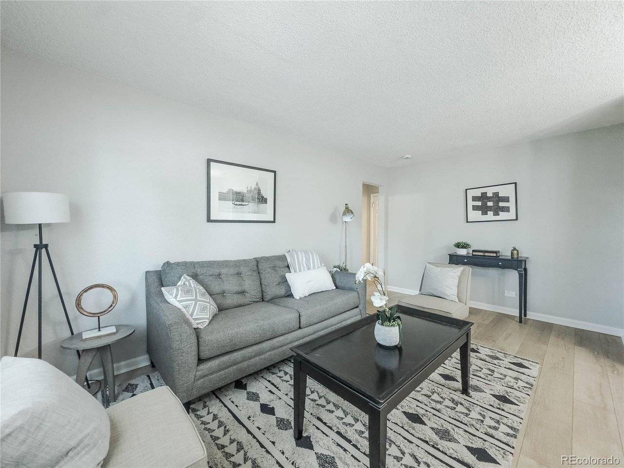 1713 Jamaica, Aurora, CO 80010