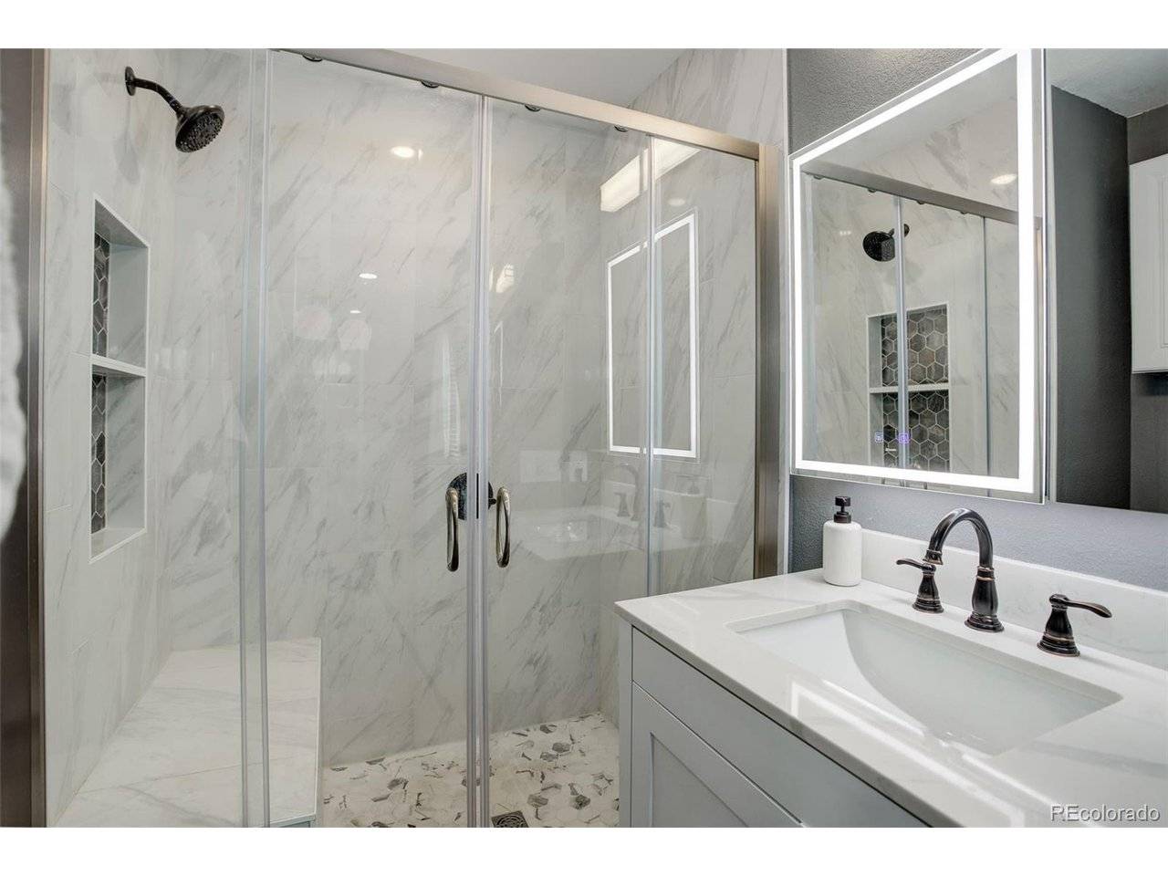 1204 S Uvalda, Aurora, CO 80012