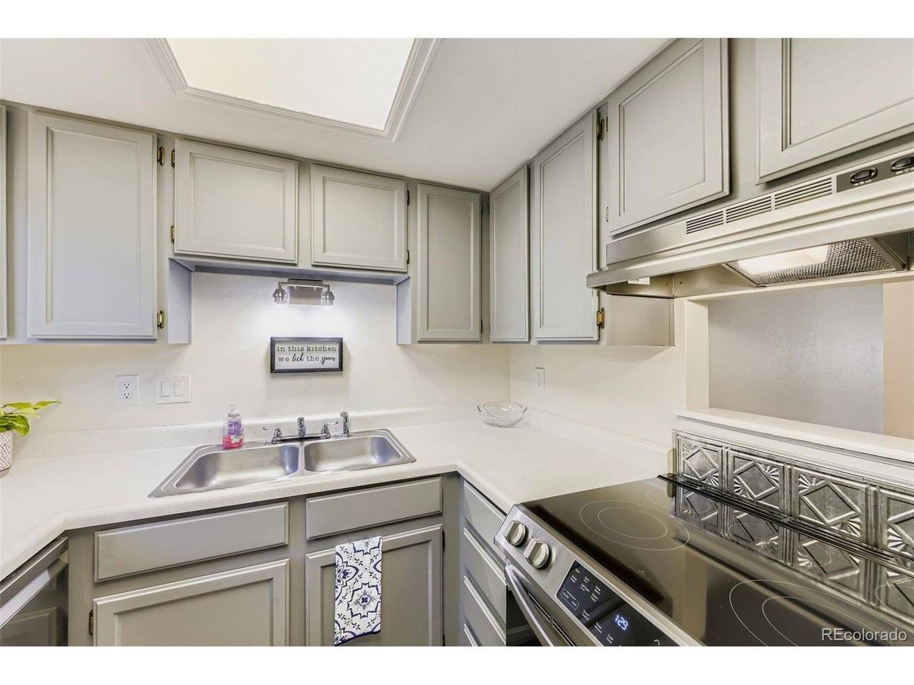 1868 S Ammons #A, Lakewood, CO 80232