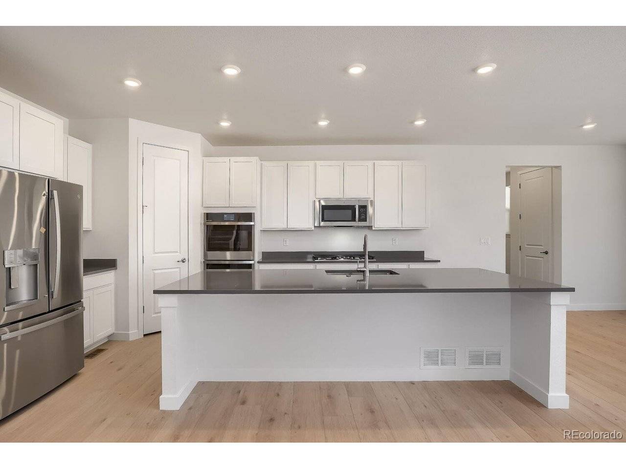 24734 E Kettle, Aurora, CO 80016