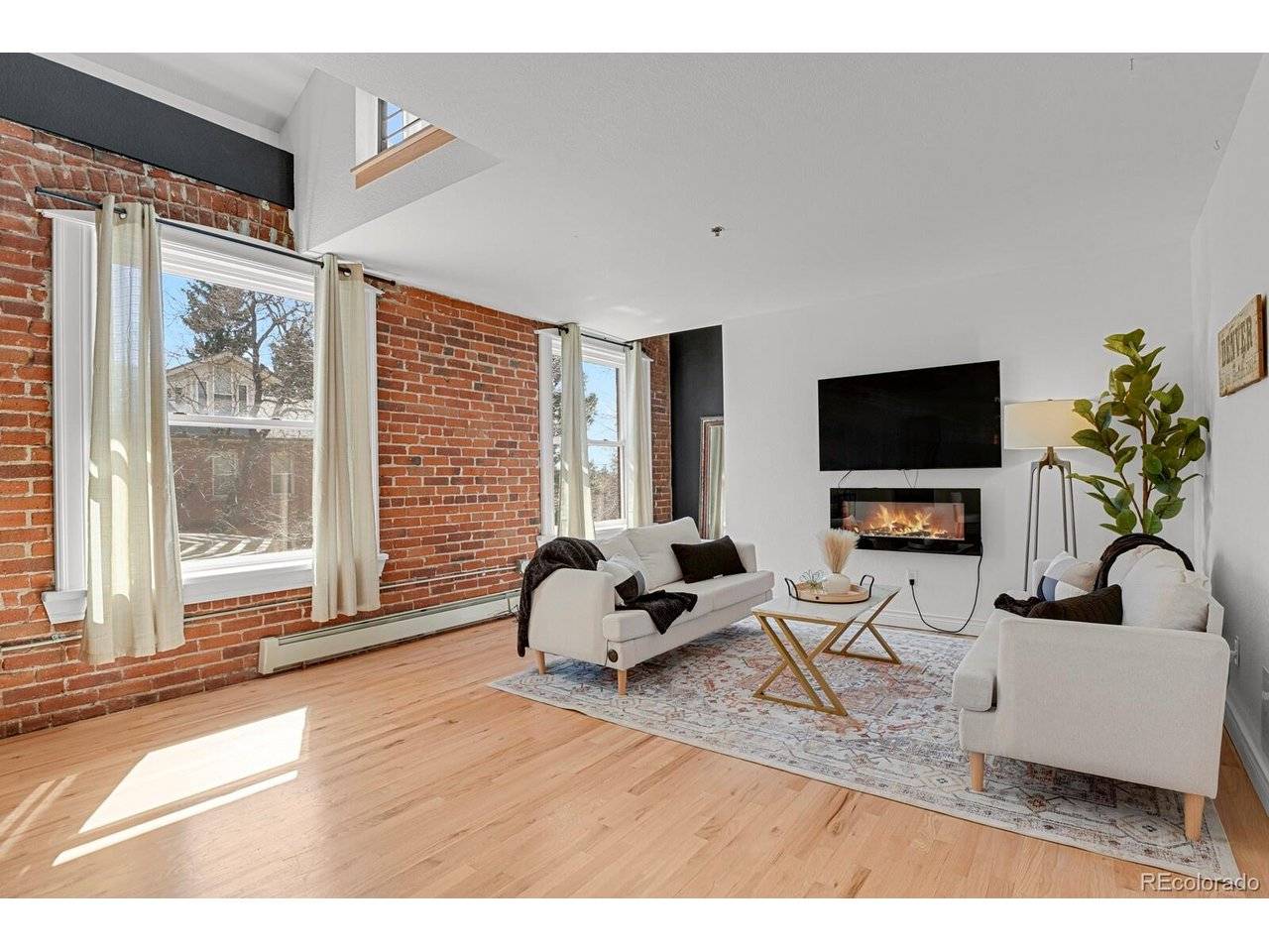 3249 W Fairview #208, Denver, CO 80211