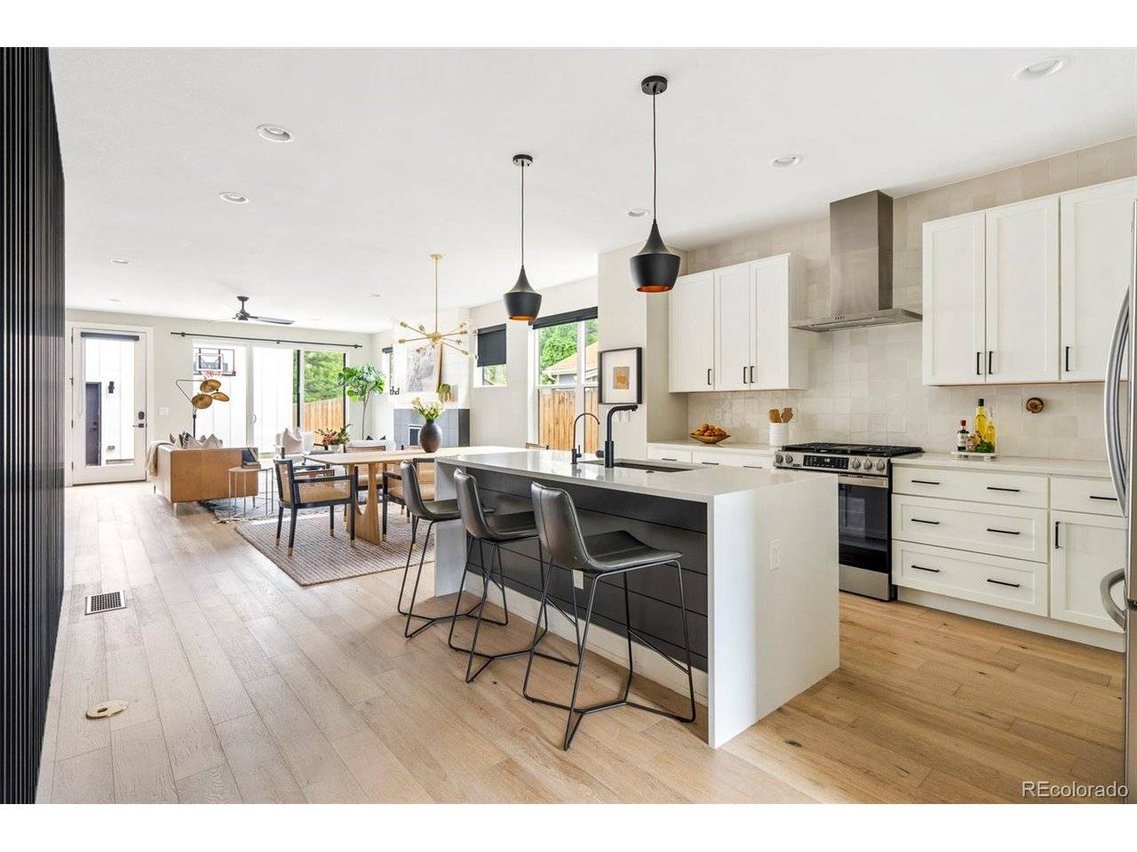 2702 S Bannock, Englewood, CO 80110